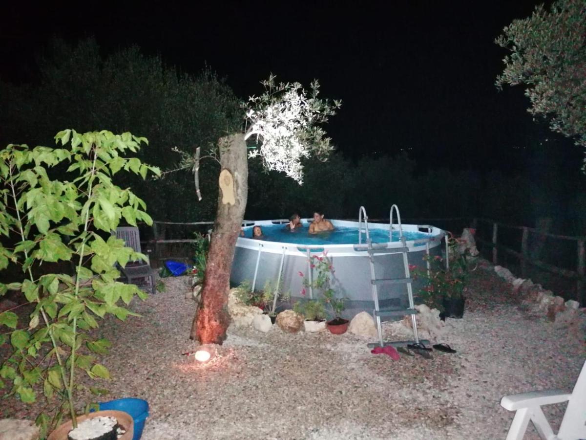 B&B Rifugio Tra Gli Ulivi Campagna Exteriör bild