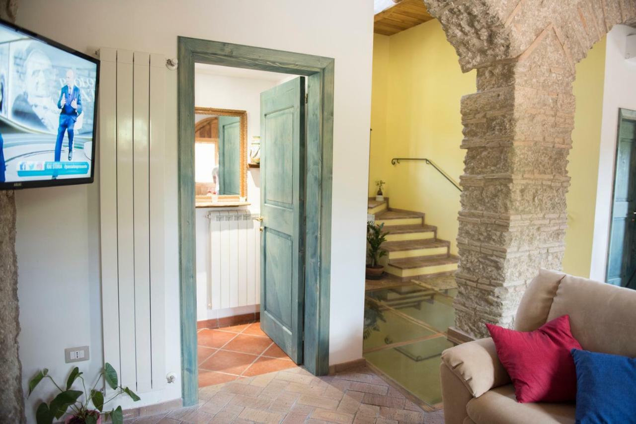 B&B Rifugio Tra Gli Ulivi Campagna Exteriör bild